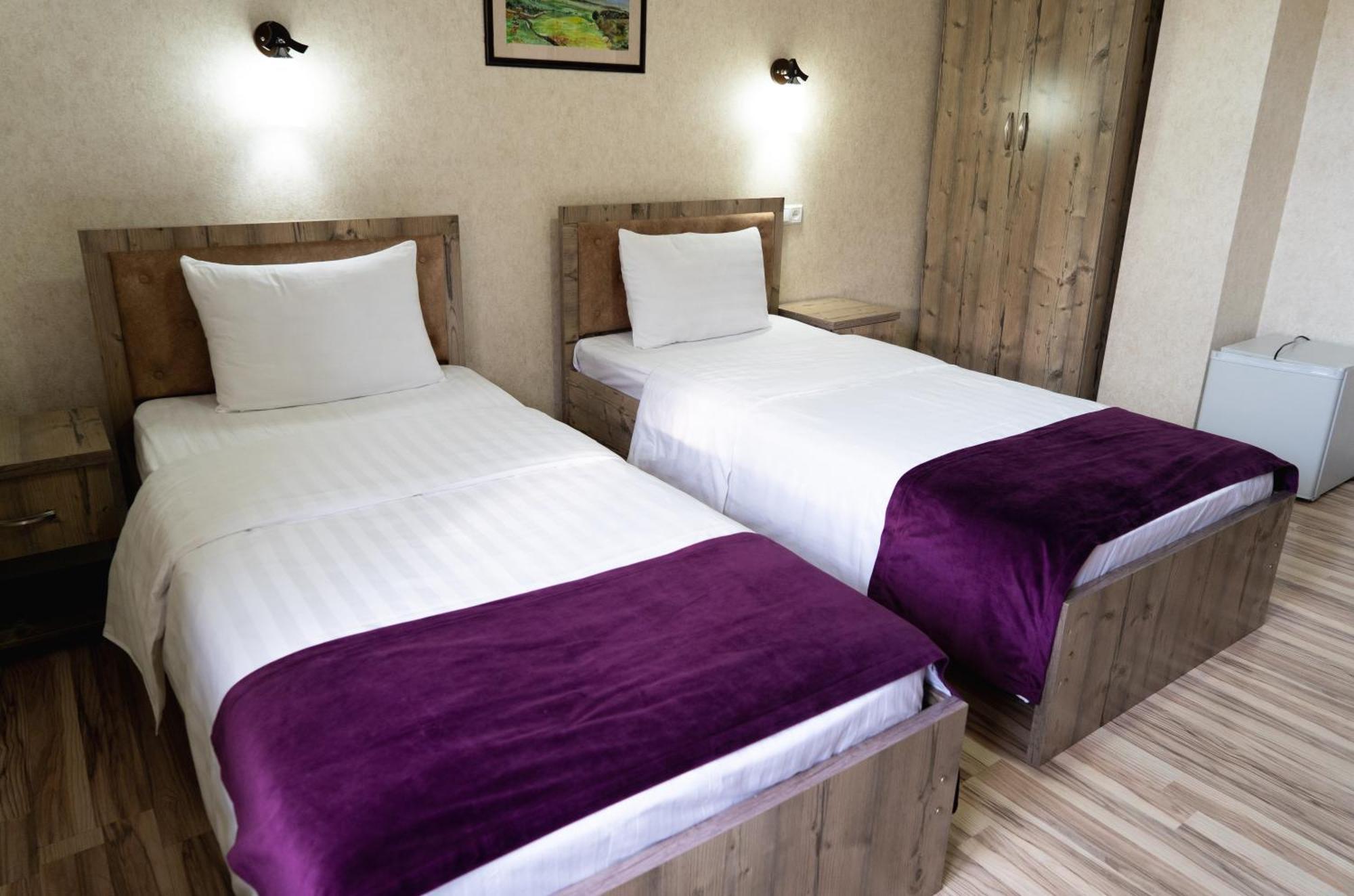 Tourist Inn Hotel Tasjkent Exteriör bild